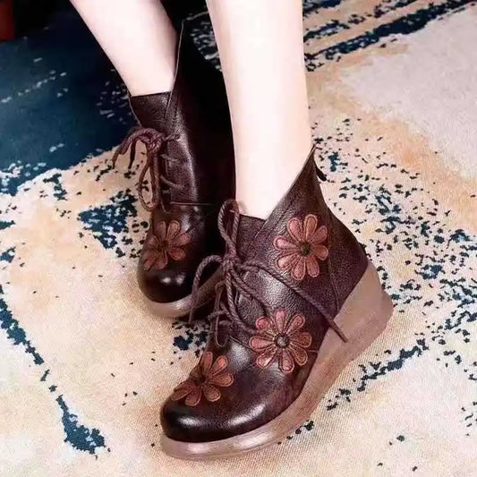 Lina Stivaletti da Donna con Tacco a Wedge in Pelle | Invernali, Floreali 1